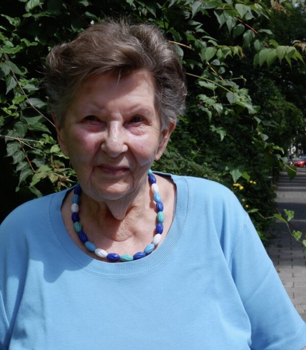 Marcia Rebay VIERTELGESCHICHTE(N) zeitkapsel.tel
